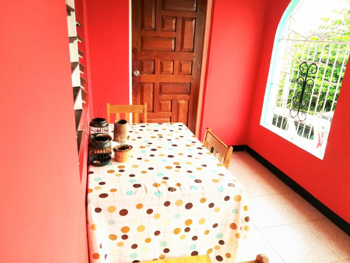 Toga Guest House Πορτ Αντόνιο Εξωτερικό φωτογραφία